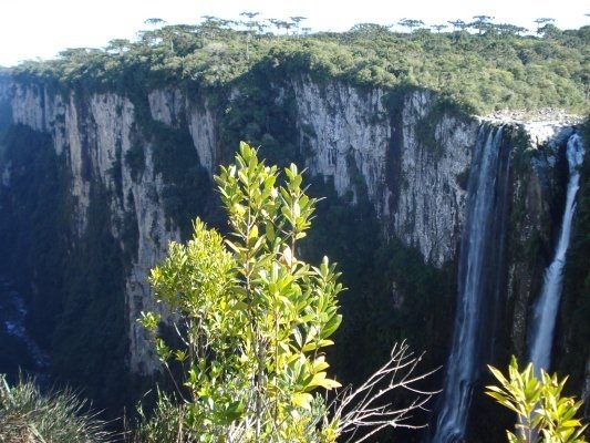 Canyon Itaimbezinho by Edver Carraro