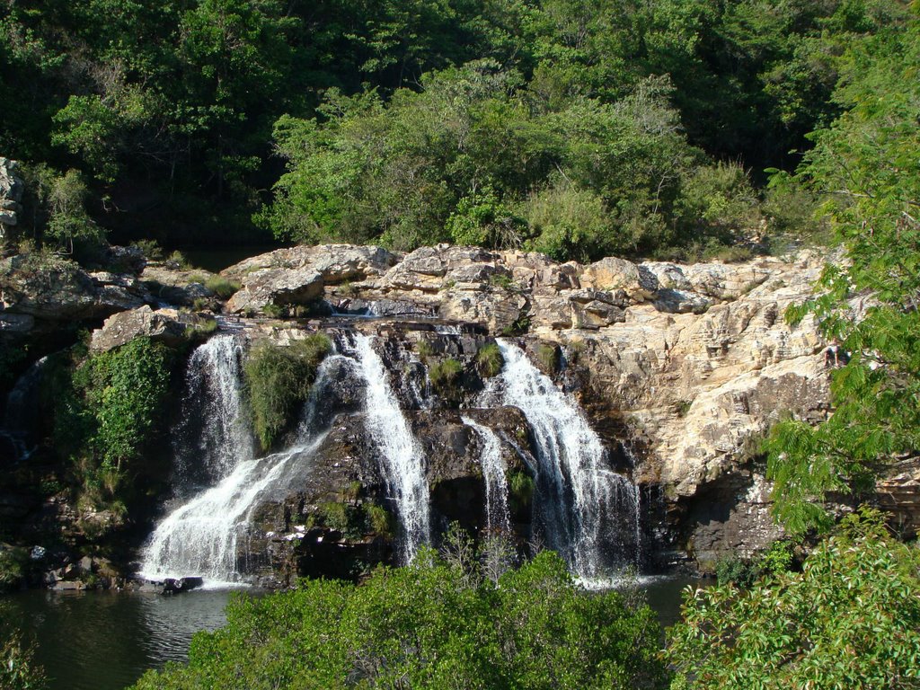 Cachoeira do Filó. by Alexandre Bonacini