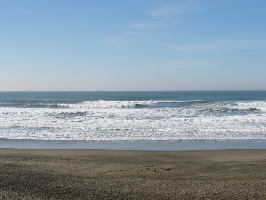 Ocean Beach, Pacific Ocean by s.h.a.w