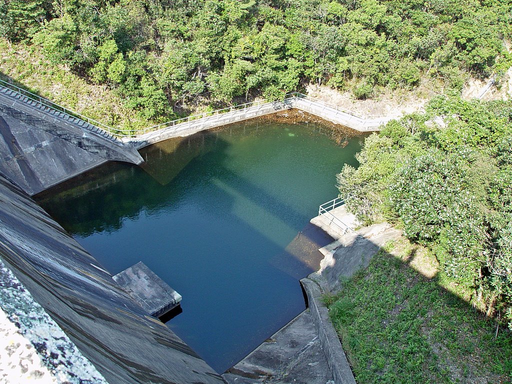 Tai Tam Reservoir by andorraliechtenstein