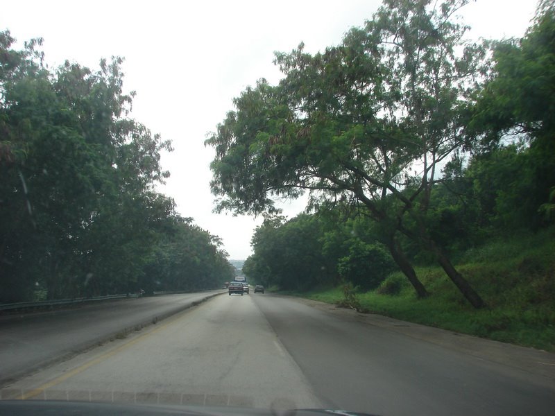 Carretera a Guanabo by paulovich71