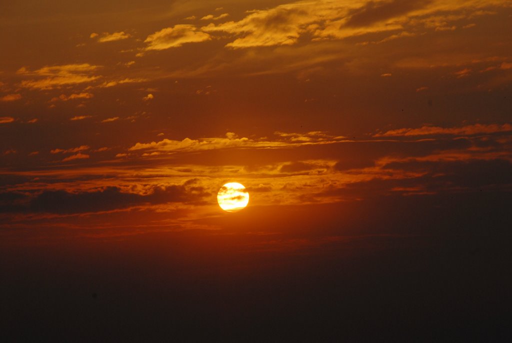 Sunset Over Chao Phraya River, with beautiful cloud by John Muzi