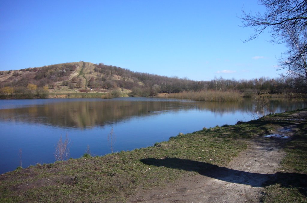 Hummelsee am Müllberg by P V