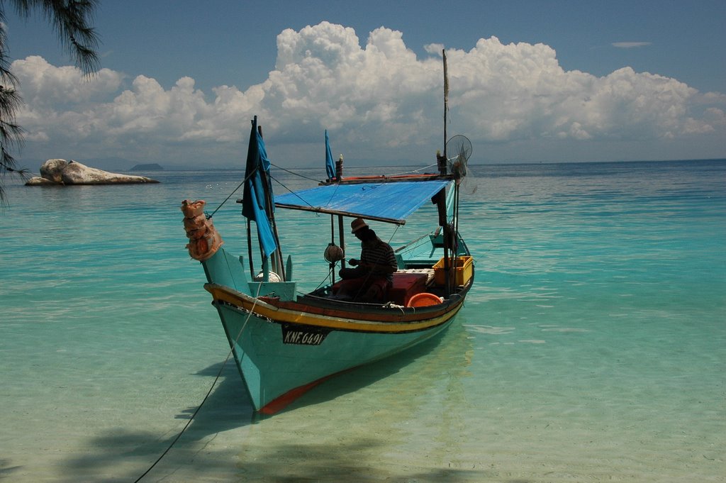 Boat by Lorenzo Castagnani