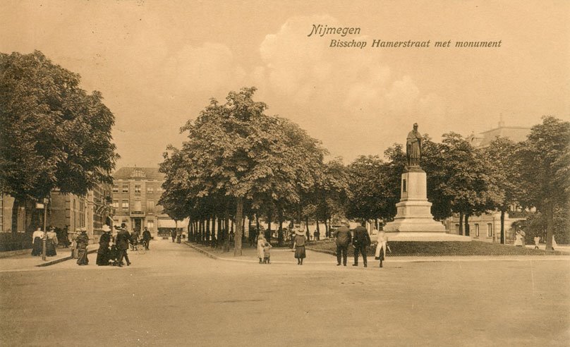 Bisschop Hamer straat by p.vanderzee