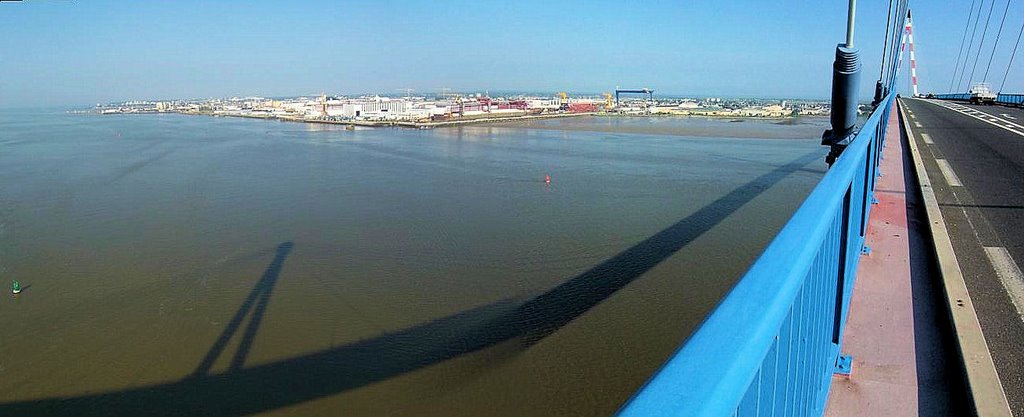 Blick von der Hochbrücke auf St.Nazaire by Christian Pagenkopf