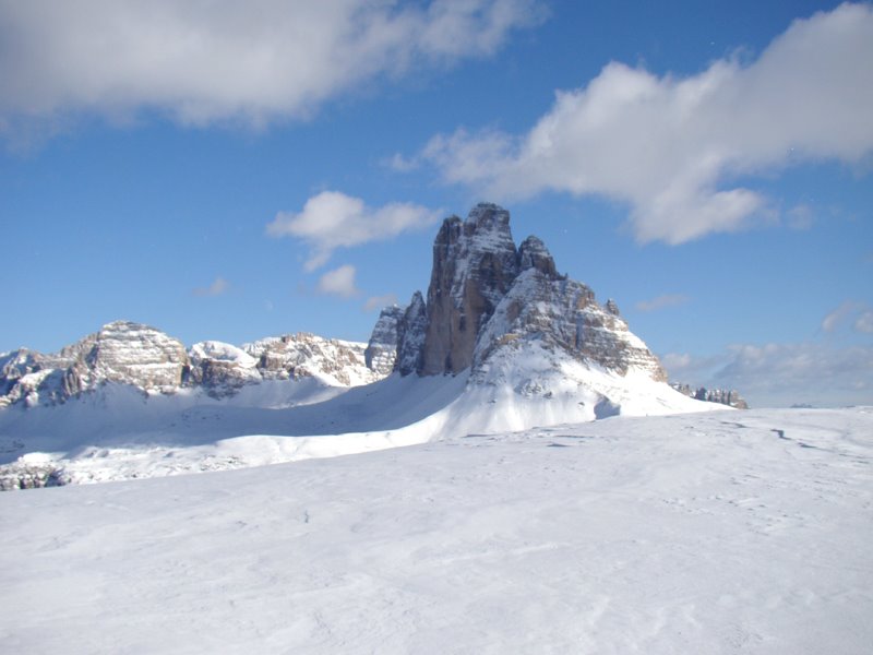 Le Cime di lavaredo dal Monte Piana by Giuseppe Baldovin