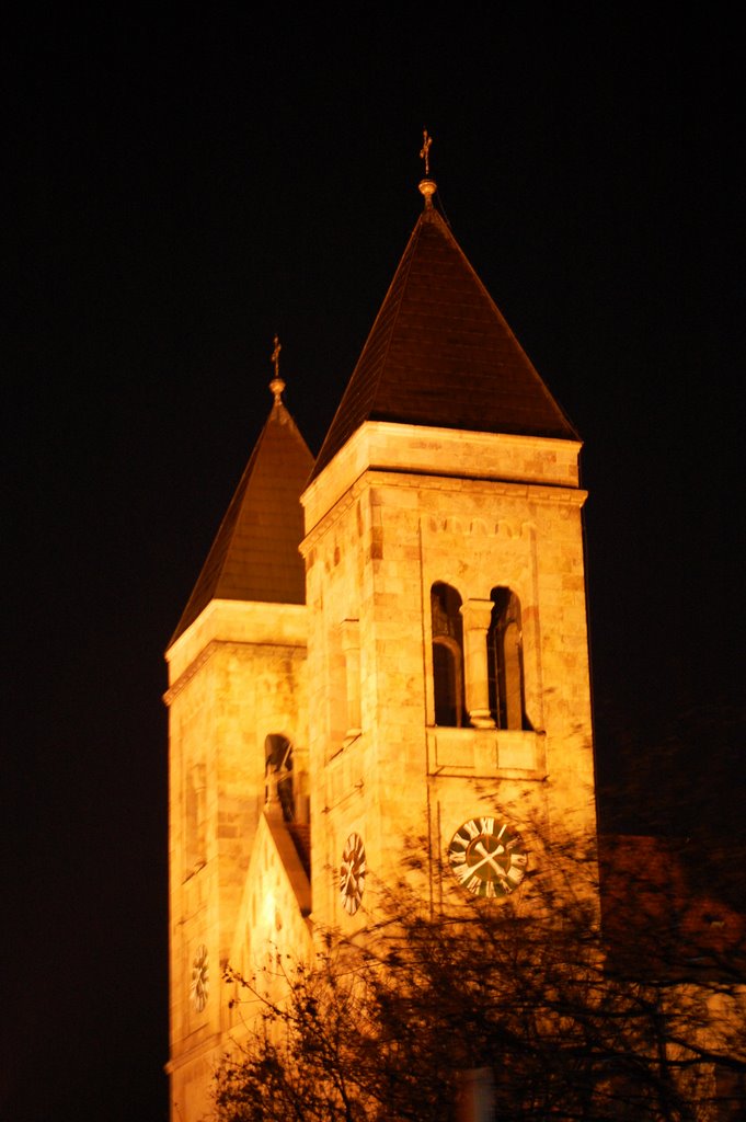 Szent Kereszt templom/Holy cross church by Gyula Lintz