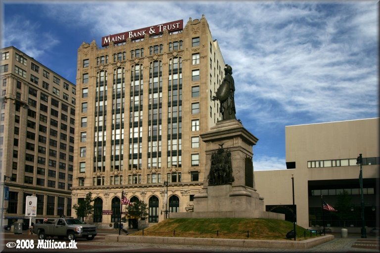 Monument Square by millicon