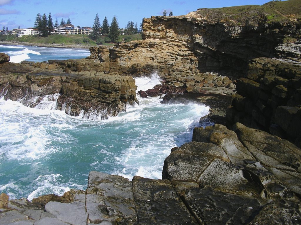 Yamba Coastline from Lighthouse Point by scml