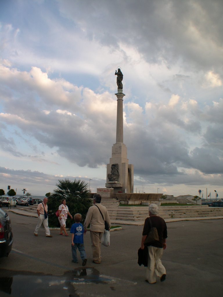 Salerno by Lino Longobardi