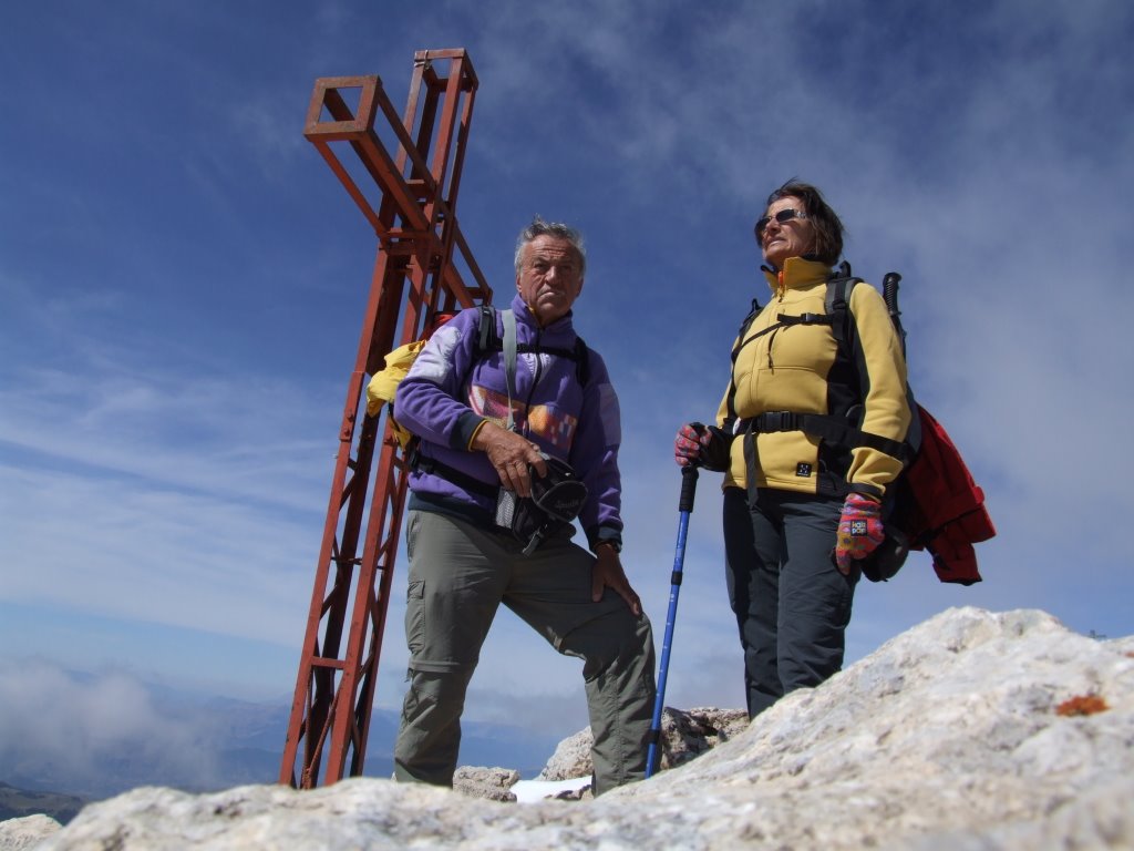 In cima al Monte Amaro by paolo salabue