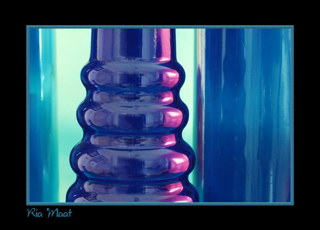 Glass - "Blue Vase" by Ria Maat