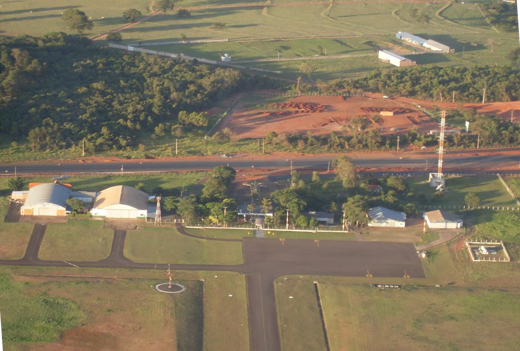 Aeroporto de assis-vista aerea-patio by Mario Monteiro NETTO