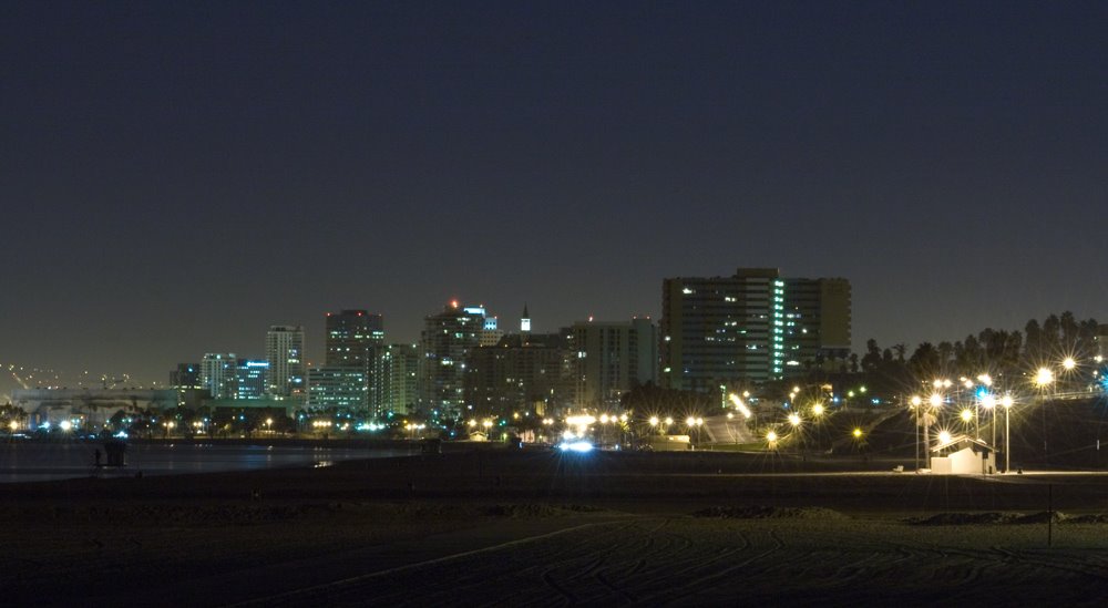 Downtown Long Beach at night by planetmut