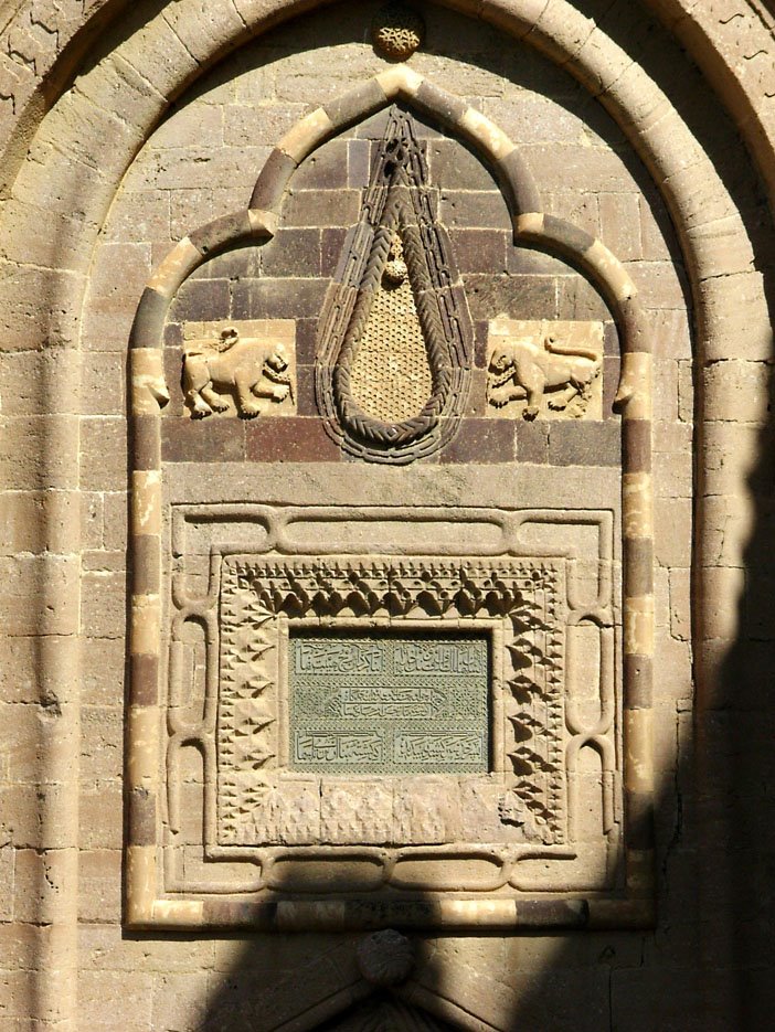 TURKEY_KURDISTAN_Güzelsu_Hoşap castle-17th cent._MAIN GATE by davidadamex