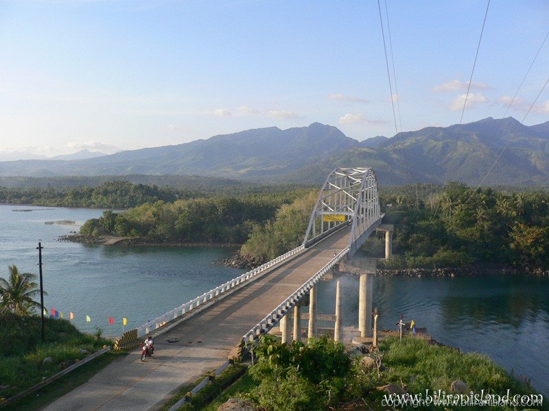 Biliran Bridge(Entrance to the Island) by ixtlan