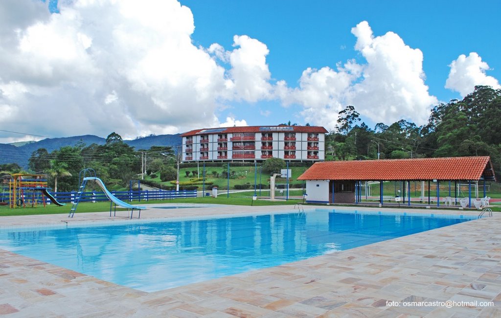 Parque aquático do Santório Naval em Nova Friburgo. Foto: Osmar de Castro by Acervo Digital Castr…