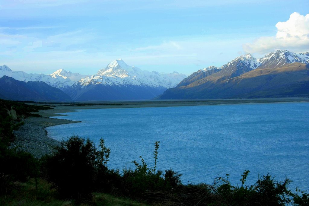 Lake Pukaki by Tamas Keresztes