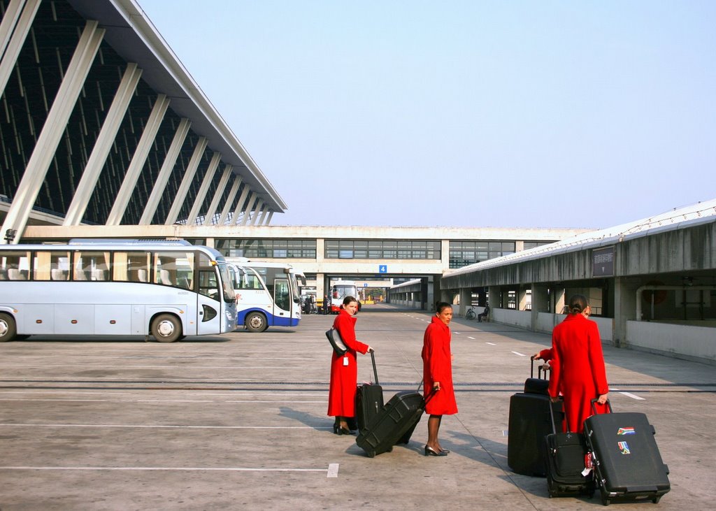 Shanghai Airport by Ulrich Lofgren