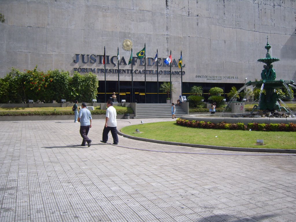 Entrada da Justiça Federal by Jairo SilaS