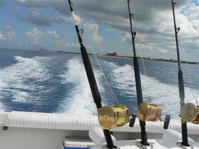 Cozumel, Mexico. Tuna Fishing by WarEagle