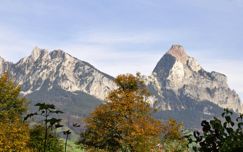 Blick auf Kleinen und Grossen Mythen by Klier