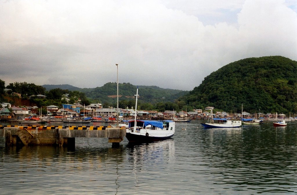 Labuhanbajo Port by sunmaya