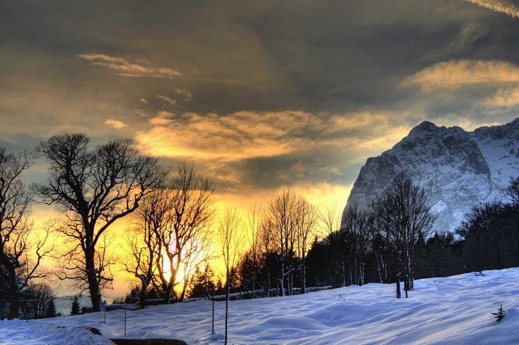 Sonnenuntergang am Hintersee by Hartl