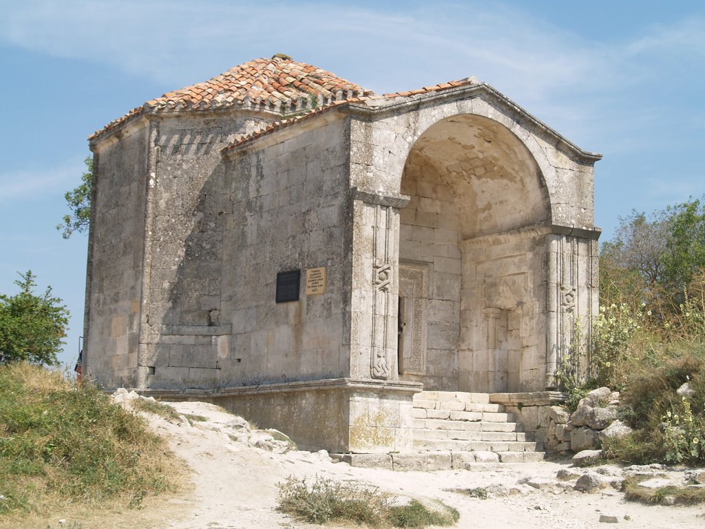 Chufut-kale-mausoleum_2 by porcellus