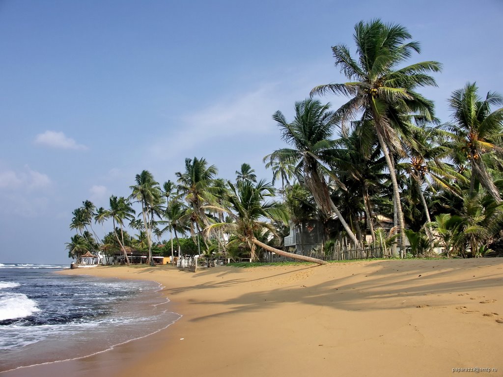 Sri Lanka Hikkaduwa Beach by paparazzistas