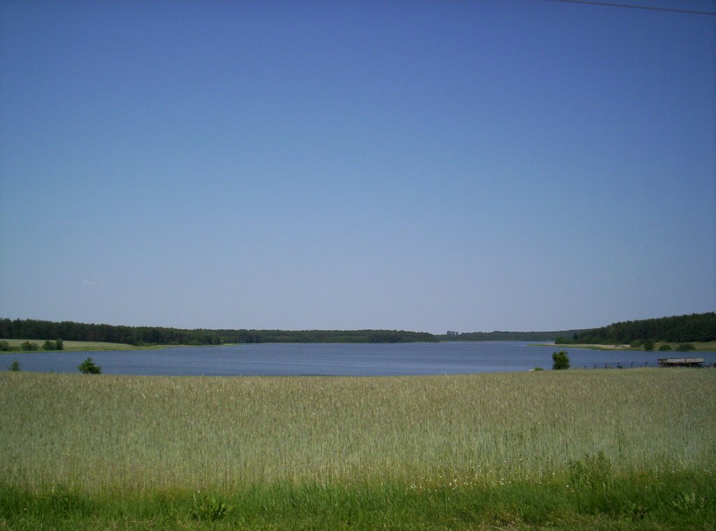 Jezioro Kamienickie / Kamienickie Lake by Fabian81