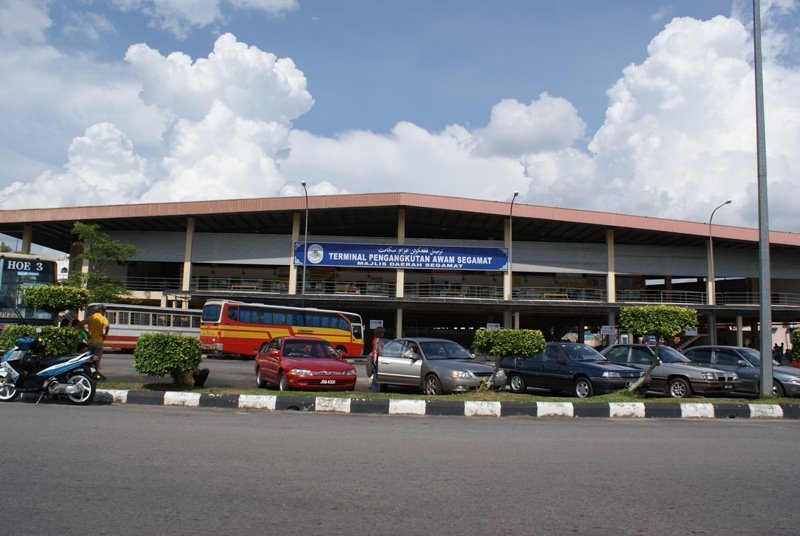 TERMINAL PENGANGKUTAN AWAM SEGAMAT by mohd salim yunus