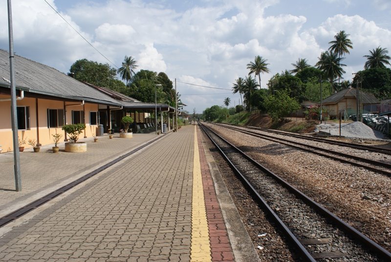 SEGAMAT @ RAILWAY STATION by mohd salim yunus