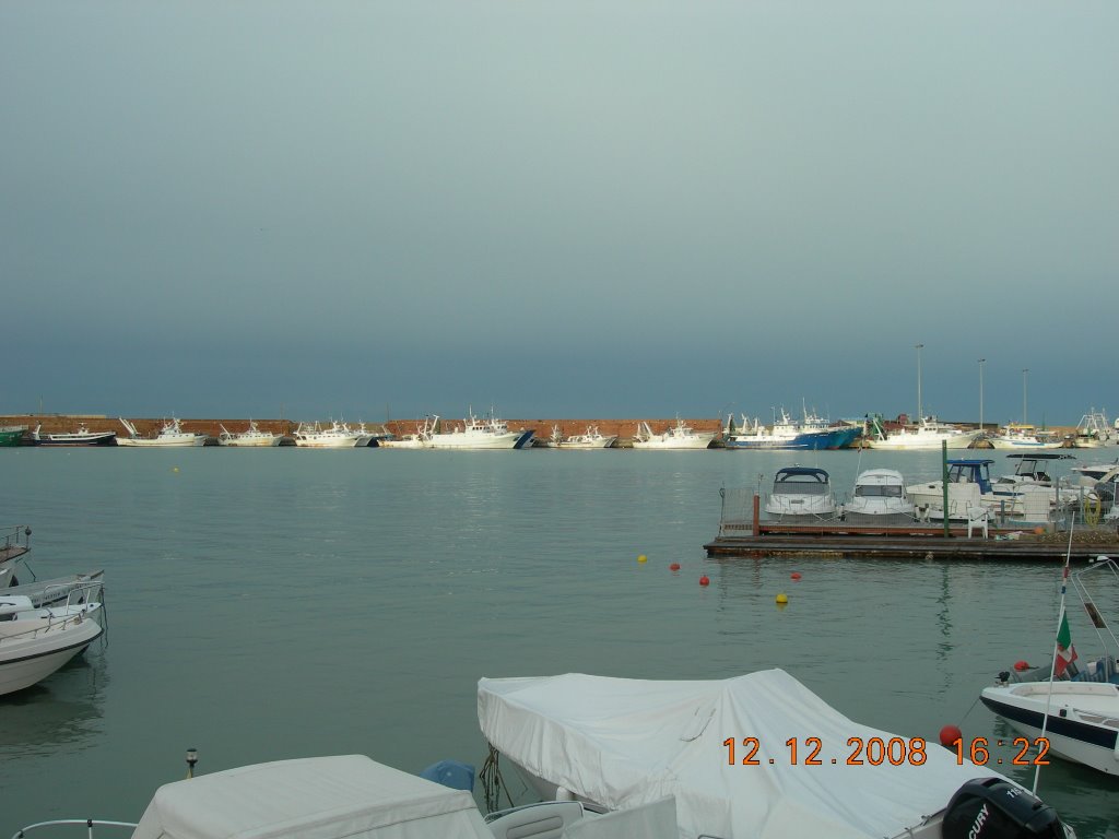 "Porto di Termoli" by luigi rosati