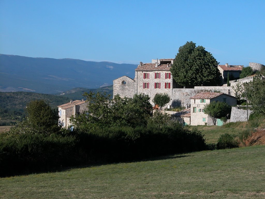 Vachères (Alpes de Haute Provence) [29/07/07] by Pascal Saint-Lot