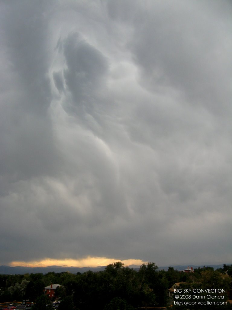 2008 - August 23rd - 20:46Z - Looking SW - Turbulent undulations in the mid levels. by Dann Cianca