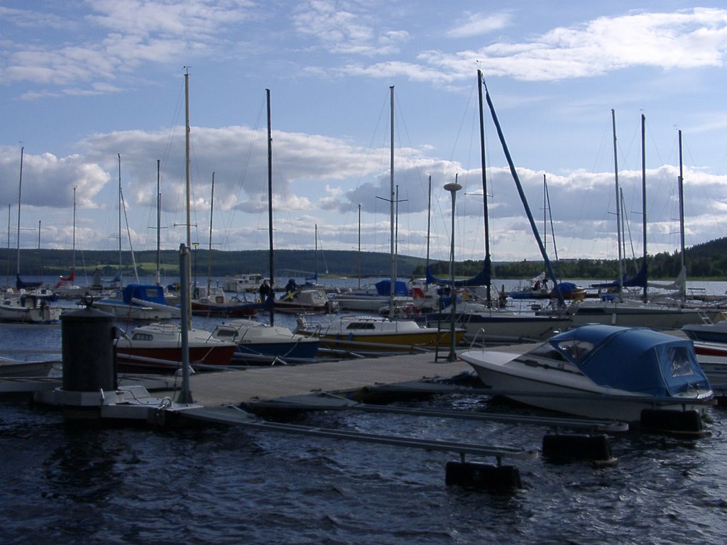 Hafen in Östersund by Norbert Hähle