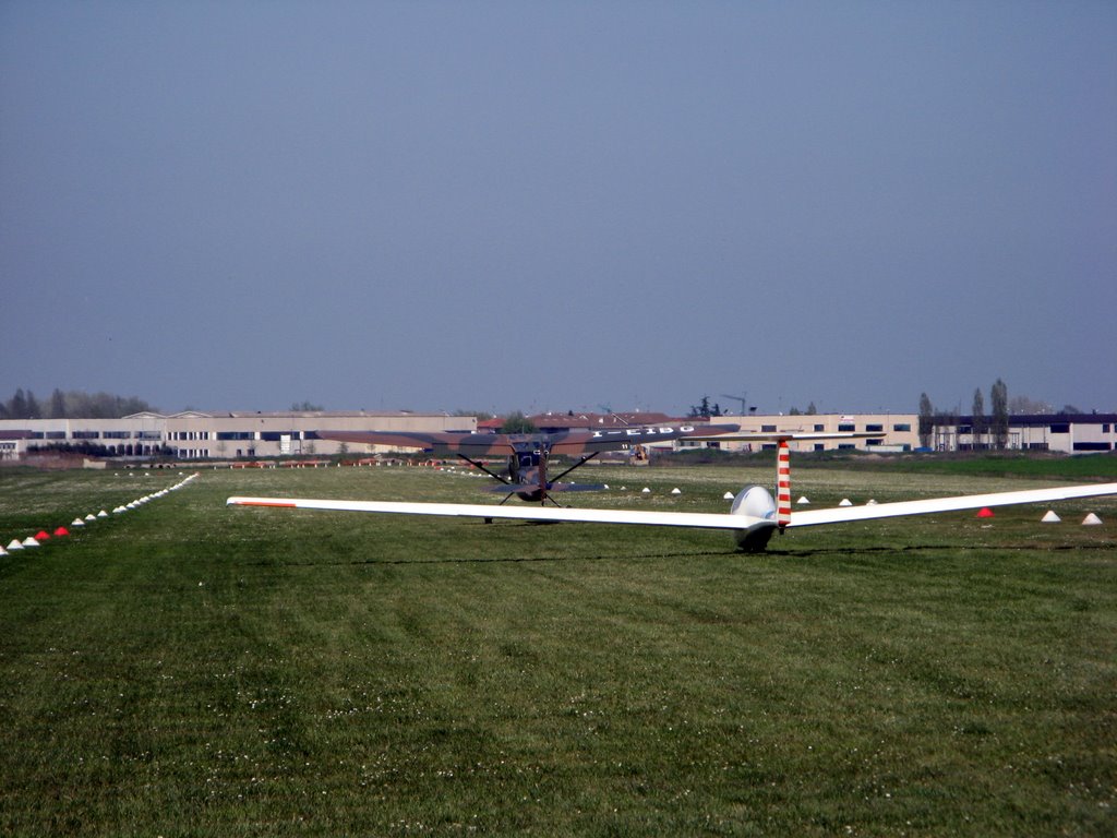 Aviosuperficie di Molinella, traino aliante by Claudio Pedrazzi