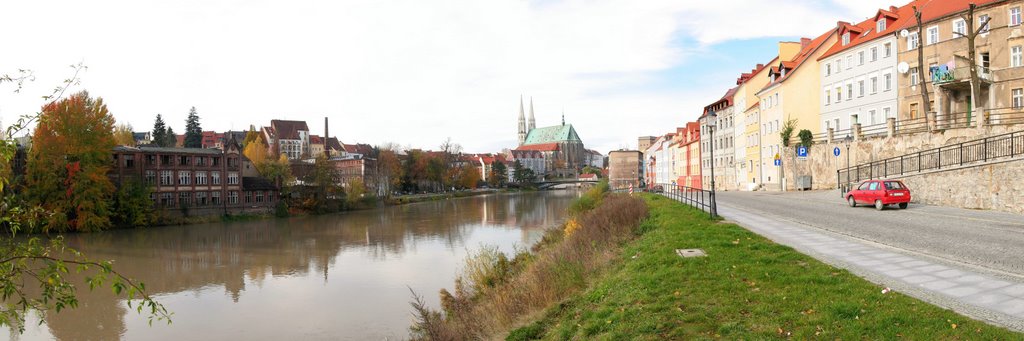 Görlitz von Polen aus gesehen by Karsten Schiller