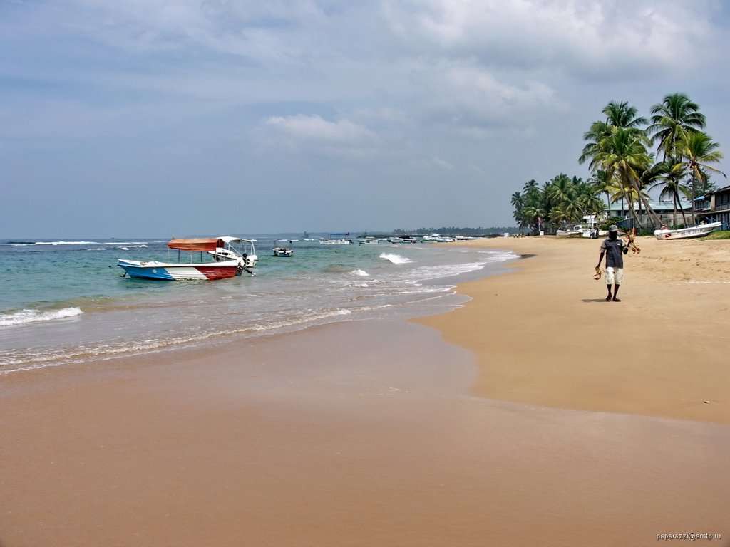 Sri Lanka Hikkaduwa Beach (Reef) by paparazzistas