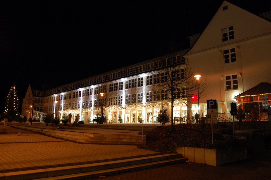 Bergneustadt Rathaus bei Nacht by atua