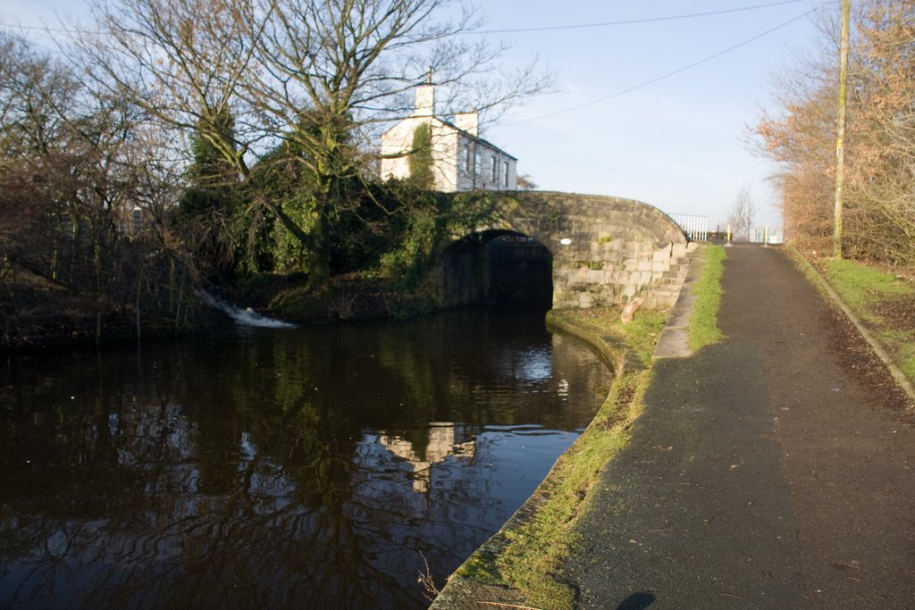 Slattock Locks on the Rochdale Canal by Paul Clare