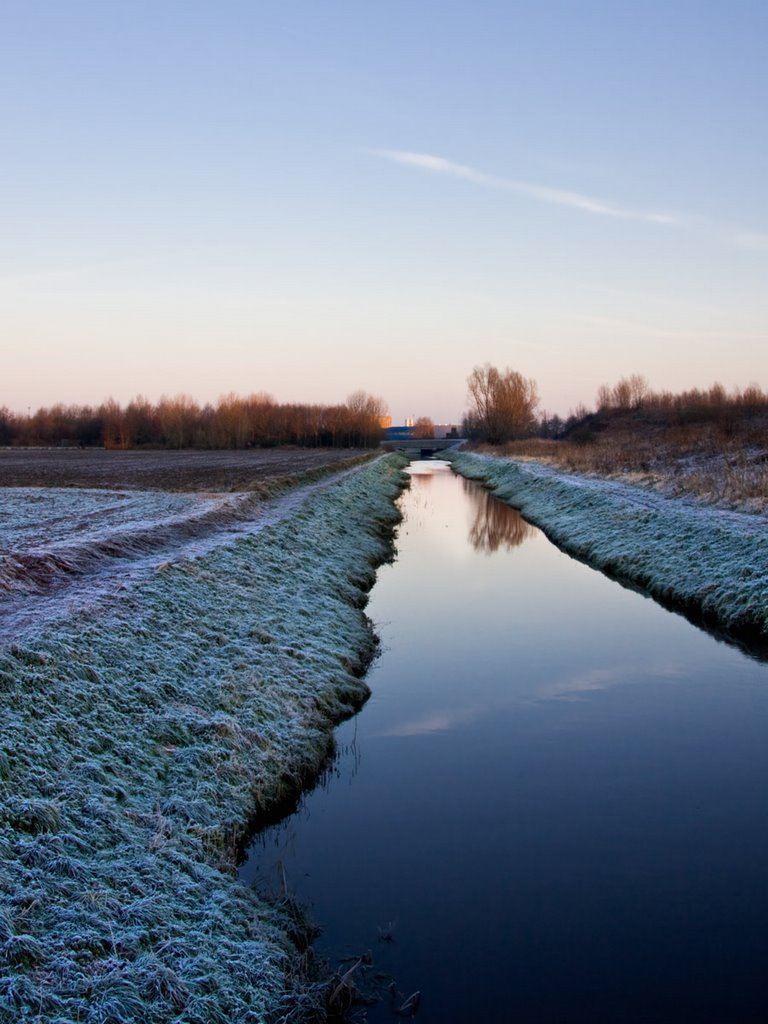 Little tamed river, "Nieuwe Aa", Varenschut, Helmond by Wim Janssen