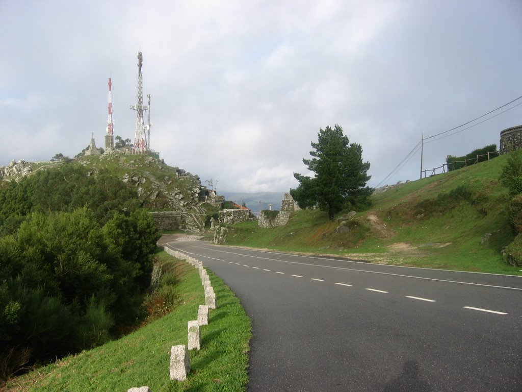 A Guarda. Monte Santa Tecla. Carretera. by alicexp