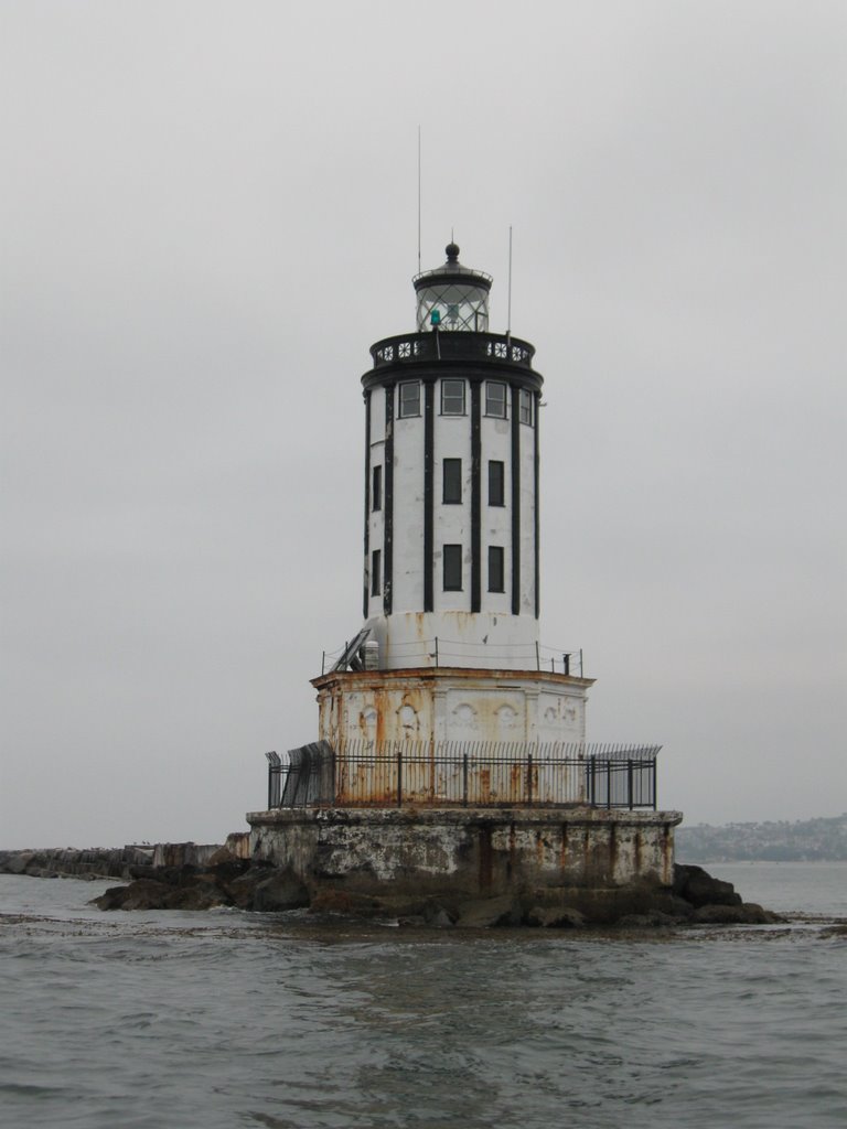 San Pedro Channel Lighthouse by mmelrose