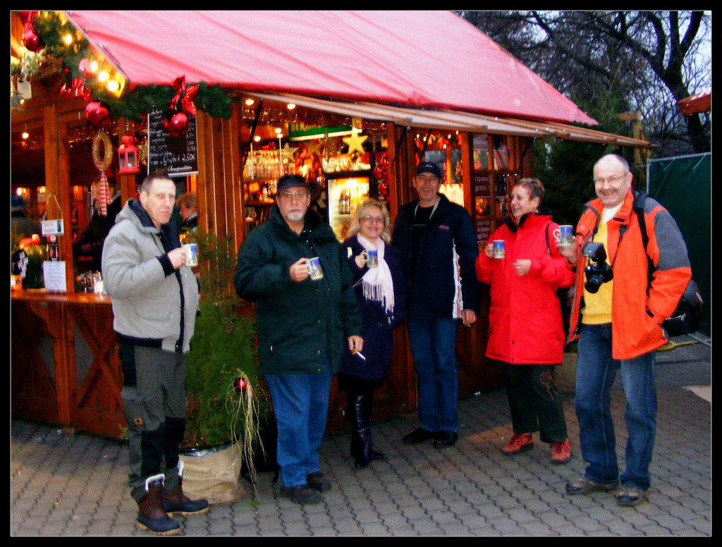 Glühwein mit Schuss....... by Jürgen Schnabel