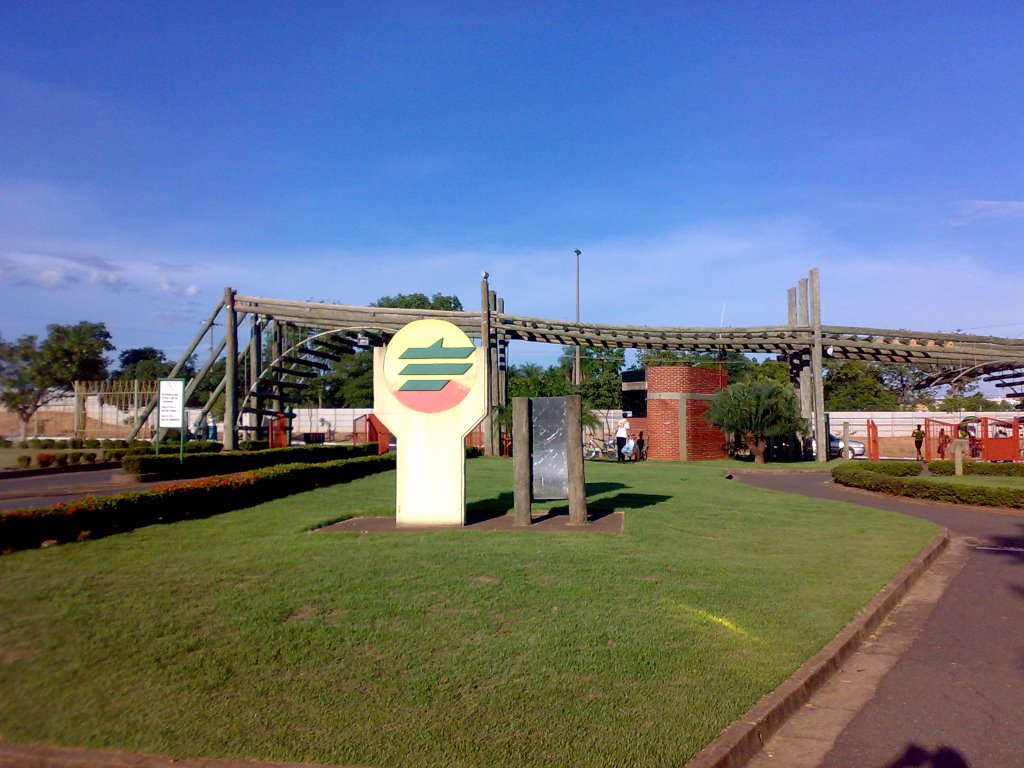 Duque de Caxias, Cuiabá - MT, Brazil by cicloguia