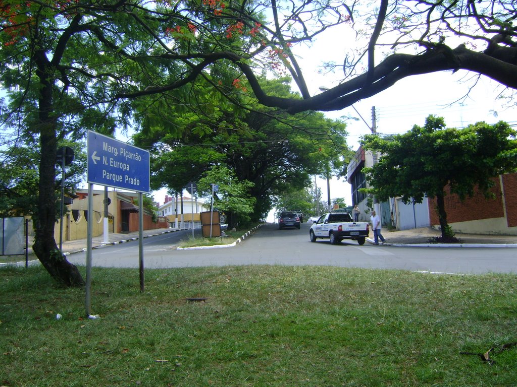 Vila Marieta - Av. Dr. Angelo Simões by Alexander Denarelli