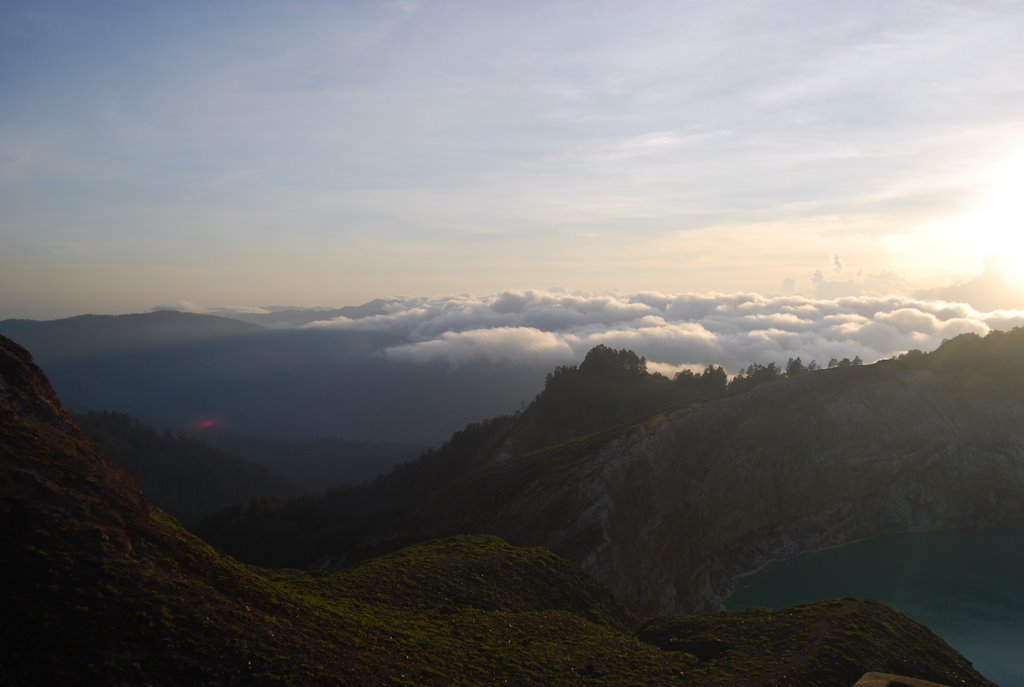 Kelimutu-sunrise by Mister Codet